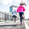Mujeres y deporte: 7 beneficios de entrenar la fuerza física